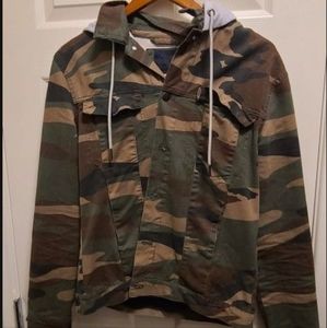 Men's Camo Jacket w/ Hoodie